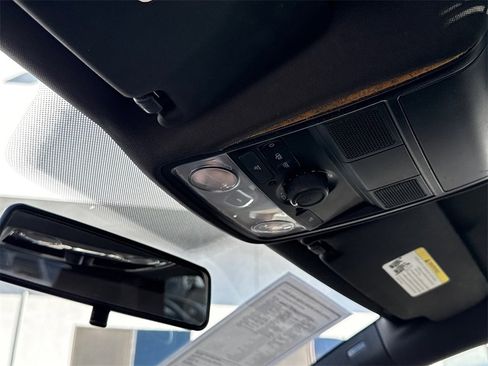 Used 2013 Volkswagen GTI Base image 21