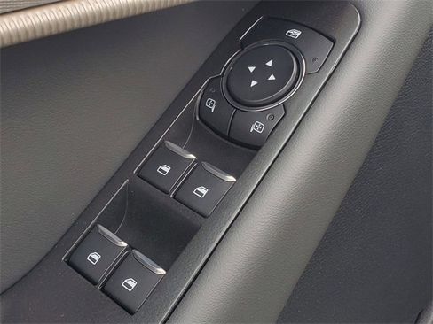 Used 2025 Ford Explorer Active image 15