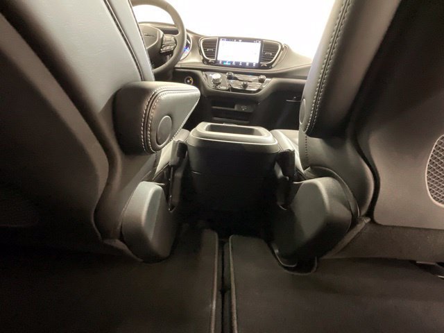 New 2026 Chrysler Pacifica Select w/ S Appearance Package FWD image 26