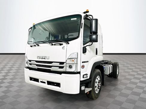 New 2026 Isuzu FTR RWD image 11
