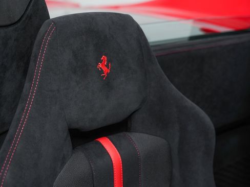 Used 2020 Ferrari 488 Pista Spider image 34