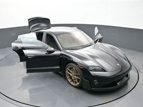 Certified 2025 Porsche Taycan GTS AWD/4WD image 35