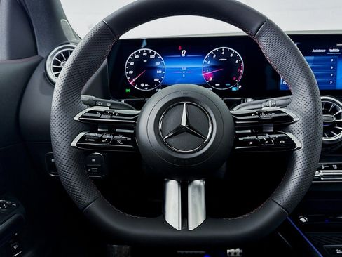 New 2026 Mercedes-Benz GLA 250 image 17