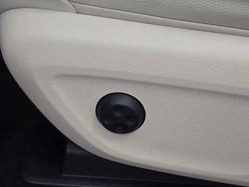 Used 2024 Mercedes-Benz GLE 450 4MATIC image 34