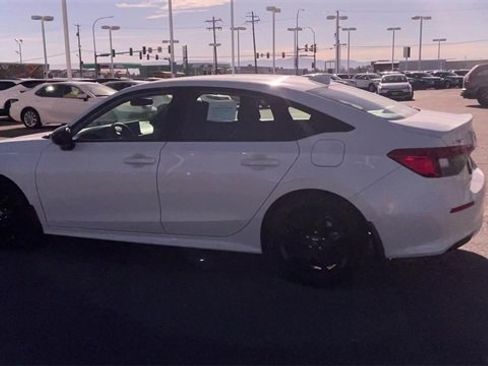 Used 2024 Honda Civic Sport image 7