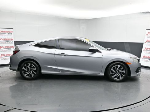 Used 2018 Honda Civic LX image 9