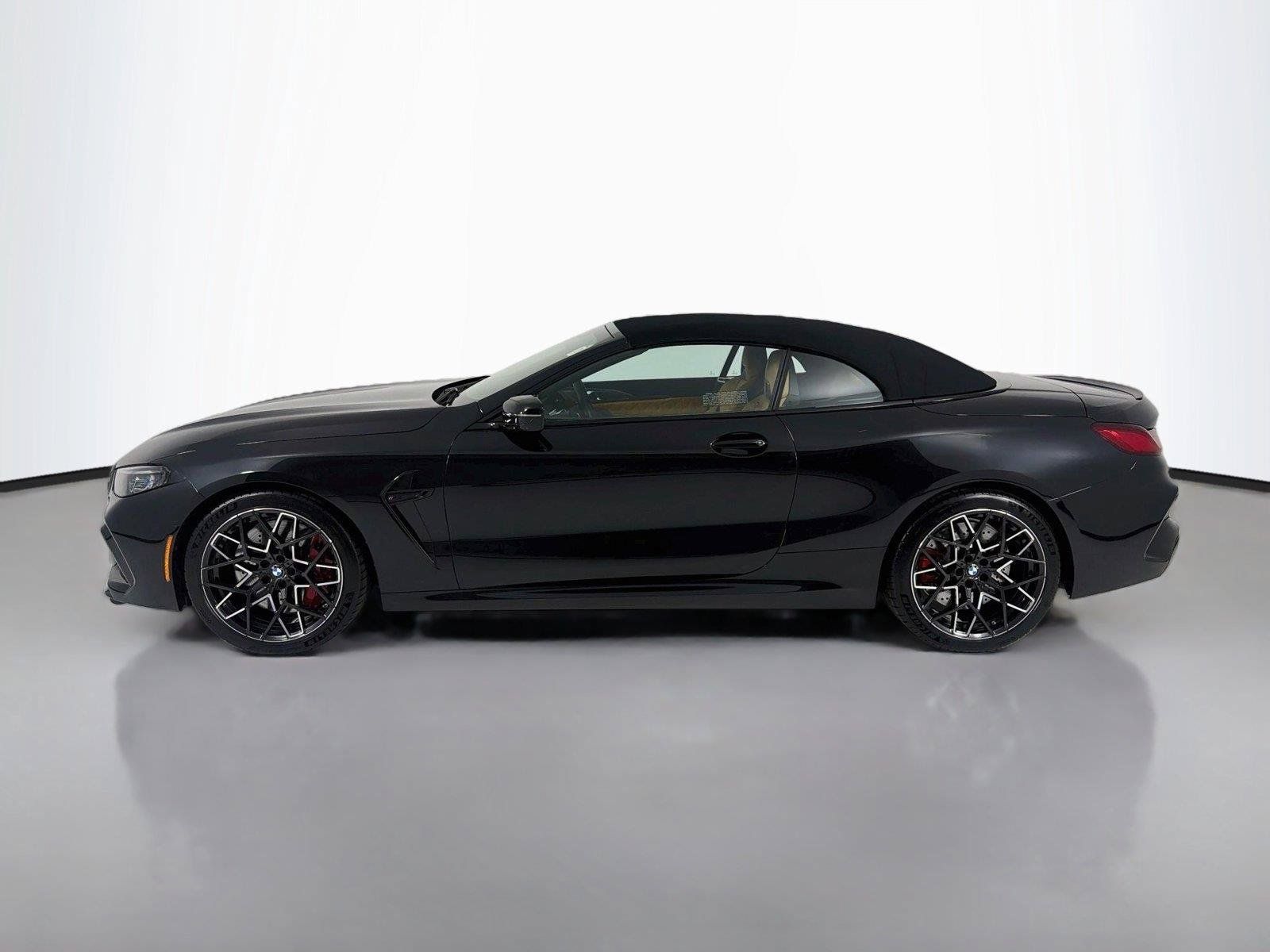Used 2025 BMW M8 Competition AWD/4WD image 2