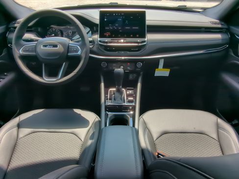 New 2026 Jeep Compass Latitude AWD/4WD image 13
