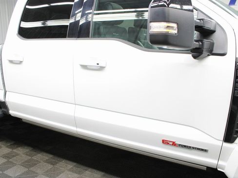 Used 2025 Ford F450 Platinum w/ FX4 Off-Road Package image 40