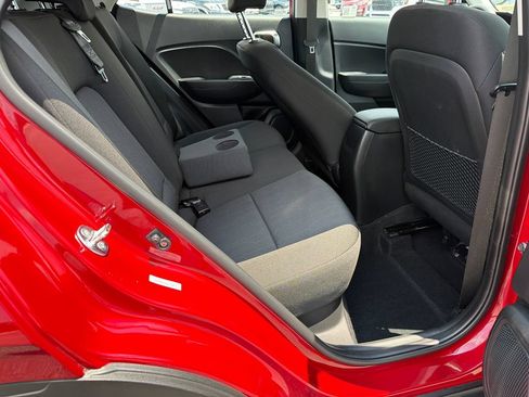 Used 2025 Hyundai Venue SE FWD image 15