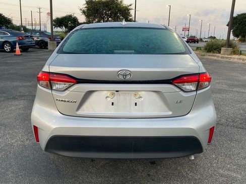 Used 2025 Toyota Corolla LE FWD image 6