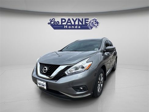 Used 2017 Nissan Murano SV image 2