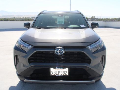 Used 2022 Toyota RAV4 XSE AWD/4WD image 7