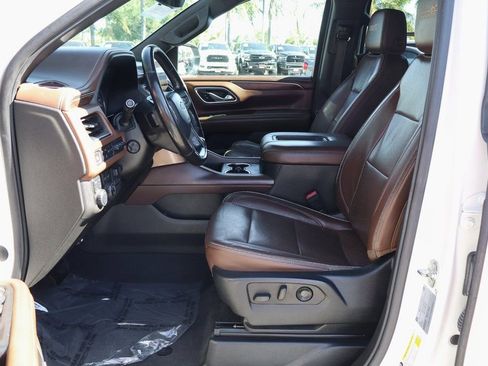 Used 2021 Chevrolet Suburban High Country w/ Premium Package image 19