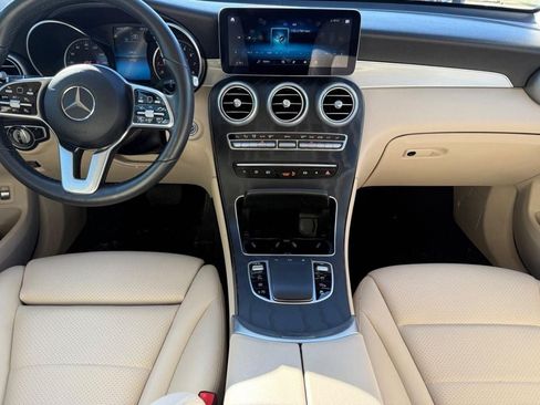 Used 2022 Mercedes-Benz GLC 300 4MATIC image 11