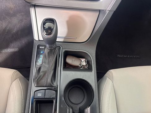 Used 2016 Hyundai Sonata SE image 19