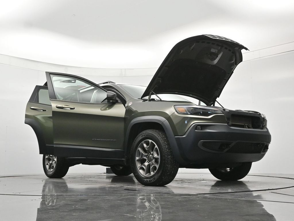 Used 2020 Jeep Cherokee Trailhawk w/ Cold Weather Group AWD/4WD image 49