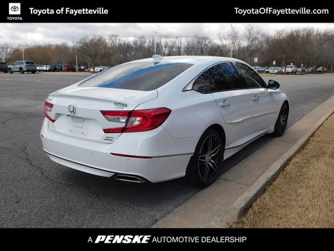 Used 2021 Honda Accord Touring image 4