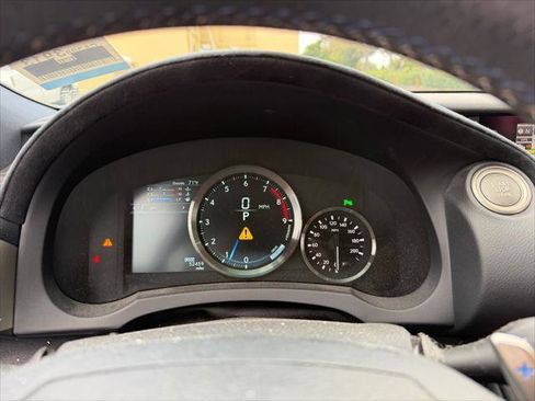 Used 2017 Lexus RC F image 24