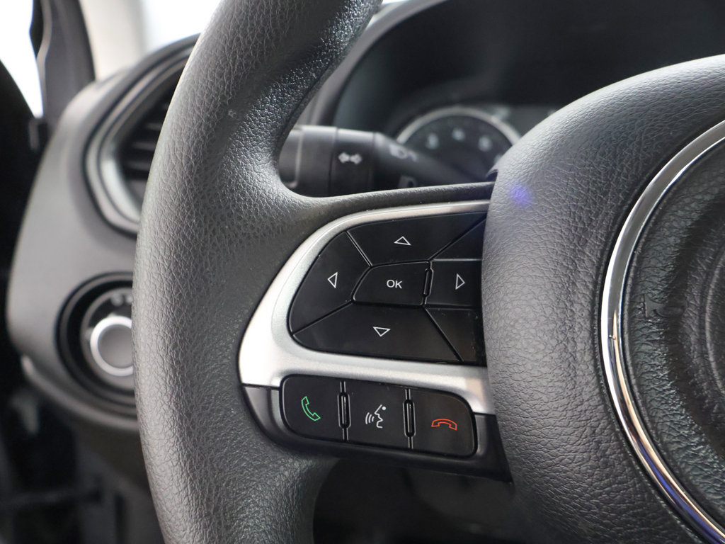 Used 2023 Jeep Renegade Latitude AWD/4WD image 38