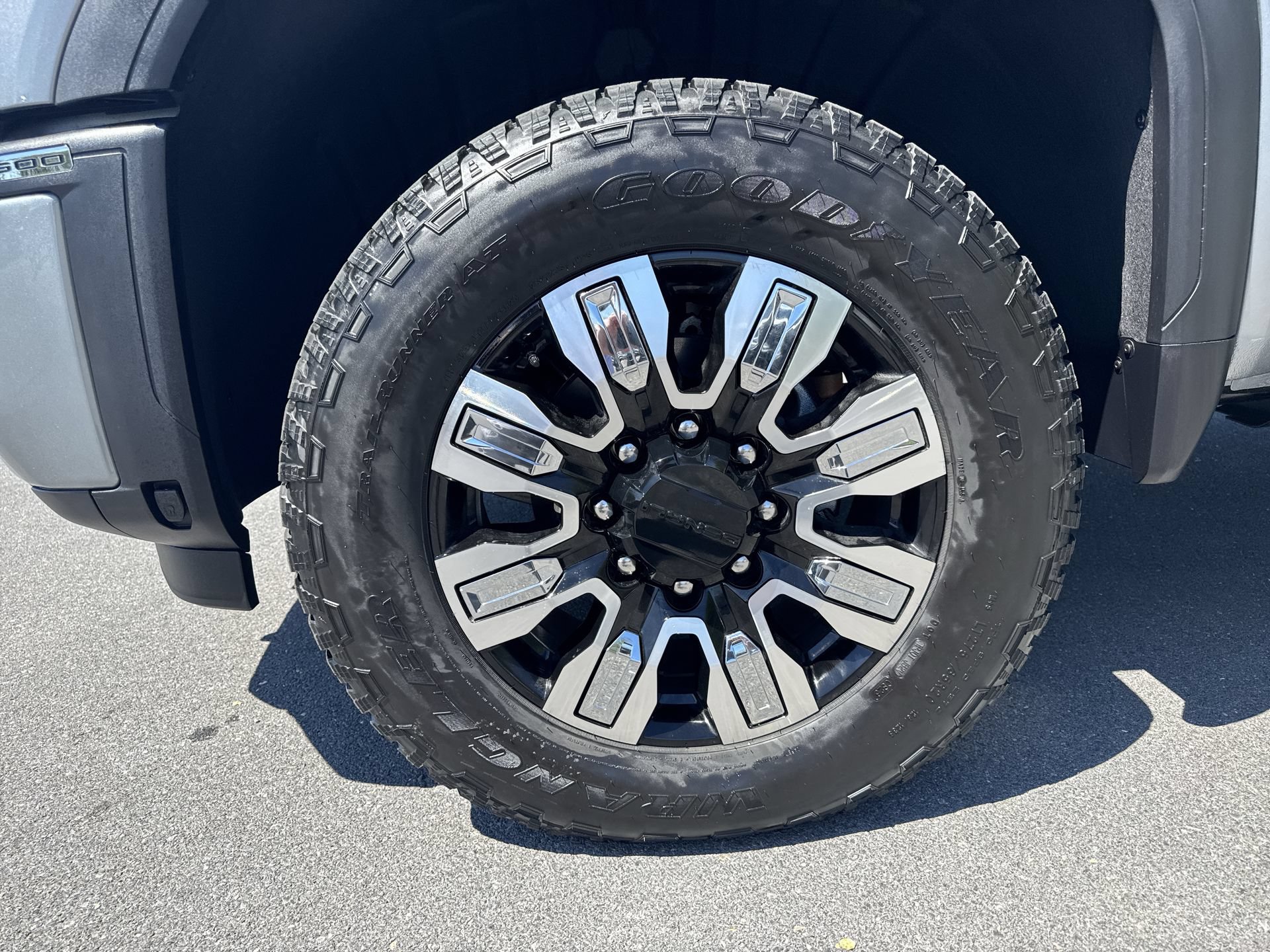 New 2026 GMC Sierra 2500 Denali w/ Denali Reserve Package AWD/4WD image 19