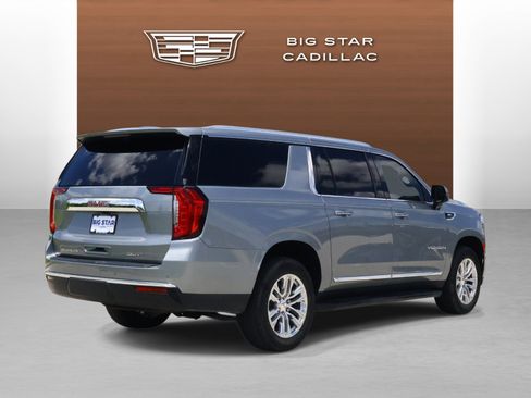 Used 2023 GMC Yukon XL SLT w/ SLT Premium Package RWD image 5