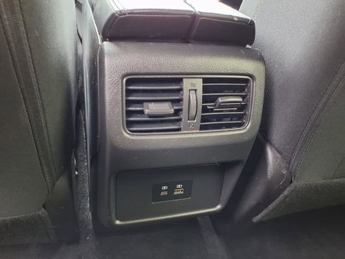 Used 2023 Nissan Rogue SV image 24