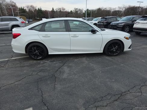 Used 2024 Honda Civic Sport image 8