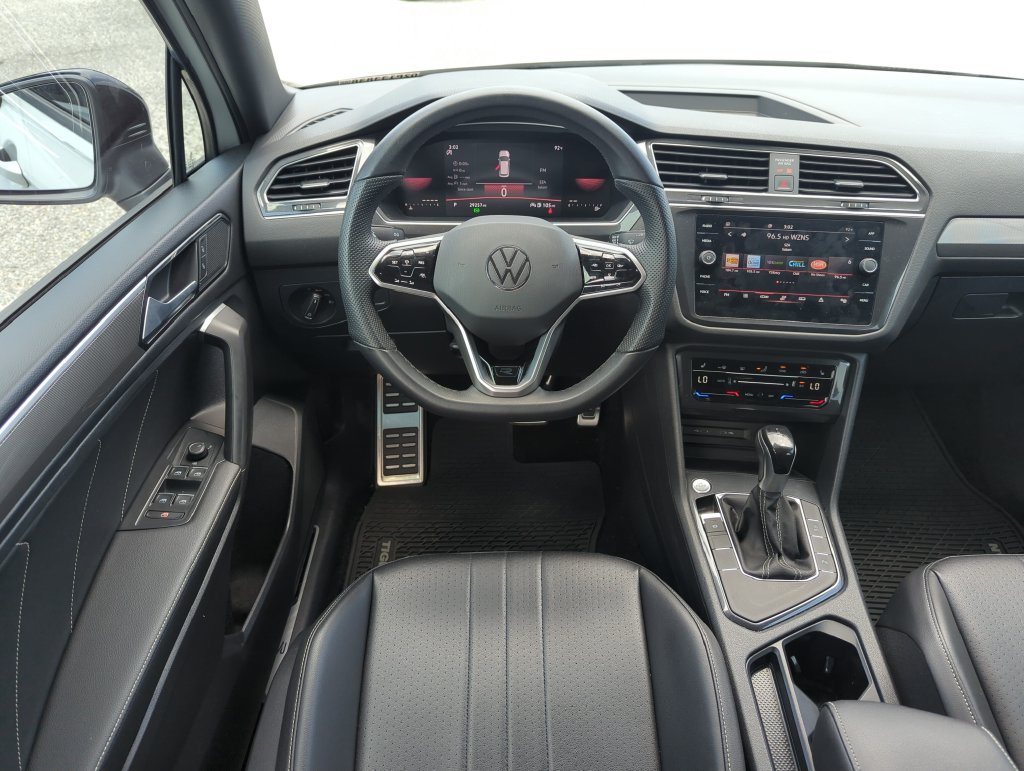 Certified 2023 Volkswagen Tiguan SE R-Line FWD image 14