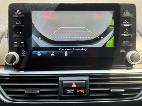 Used 2022 Honda Accord LX image 24