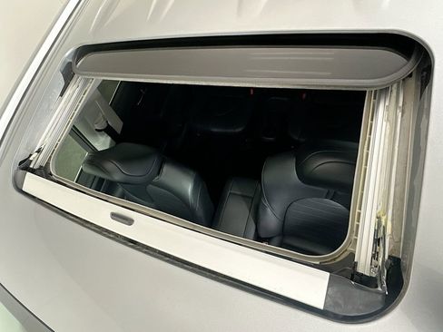 Certified 2024 Toyota Highlander XLE image 22