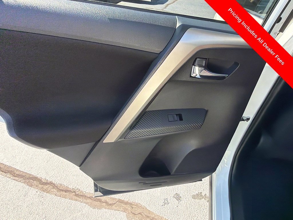 Used 2015 Toyota RAV4 XLE FWD image 22