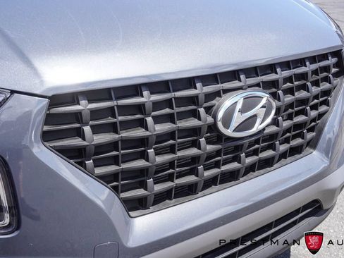 Used 2024 Hyundai Venue SE FWD image 18