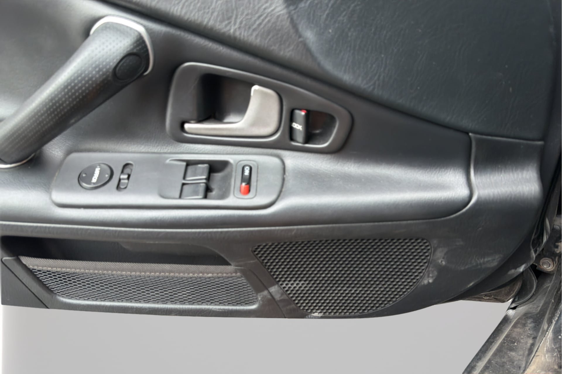 Used 2004 Honda S2000 image 15