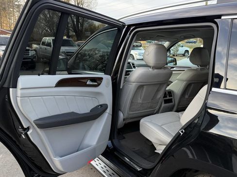 Used 2016 Mercedes-Benz GL 450 GL 450 4MATIC AWD 4dr SUV w/ Premium I Package image 14