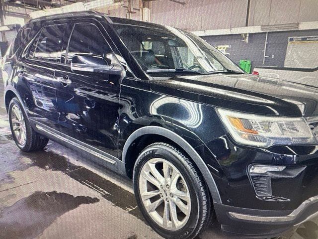 Used 2018 Ford Explorer Limited w/ Equipment Group 301A FWD image 12
