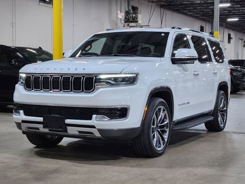 Used 2022 Jeep Wagoneer Series II w/ Premium Group I image 5