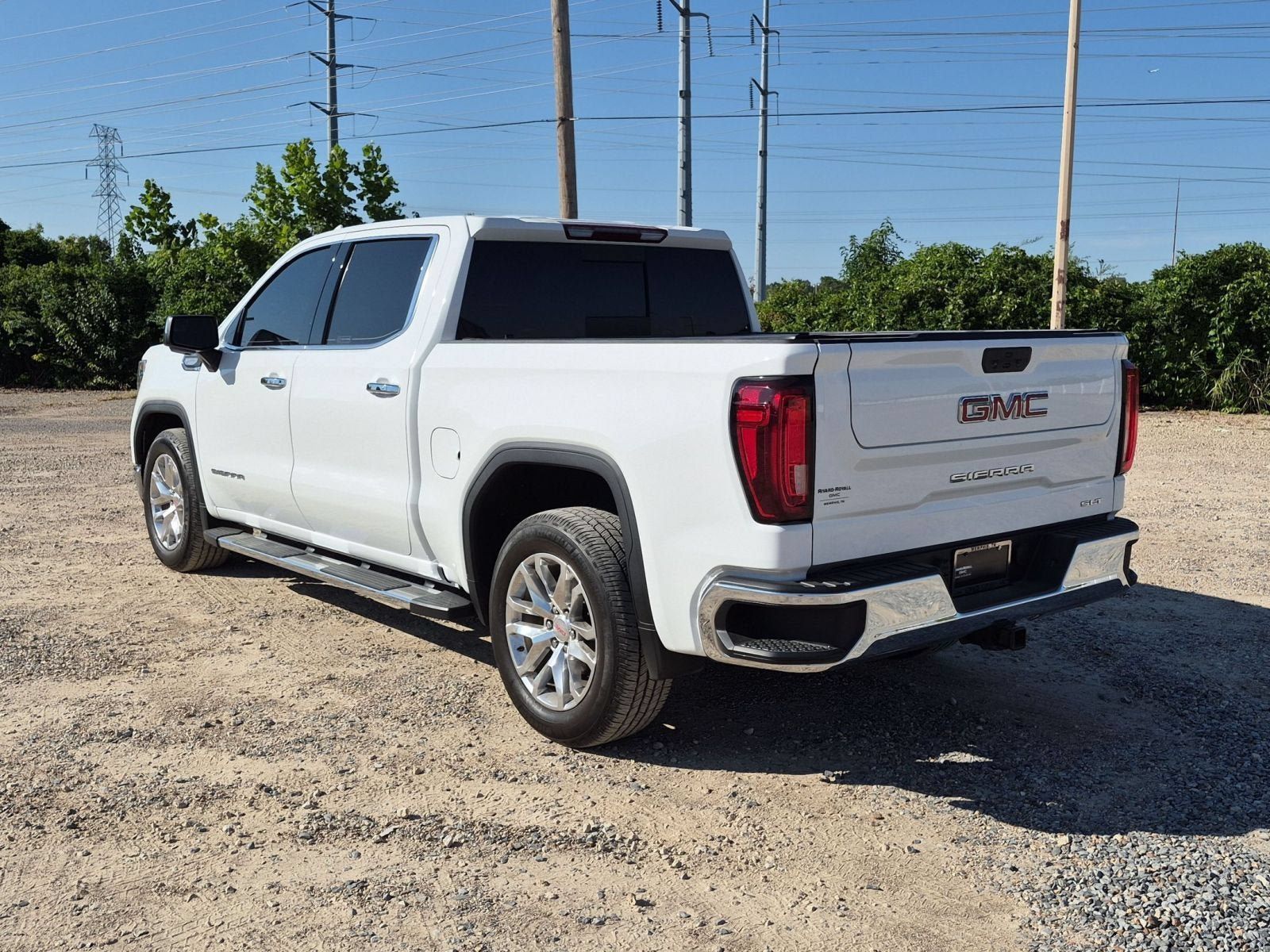 Used 2021 GMC Sierra 1500 SLT RWD image 3