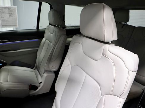 Used 2023 Jeep Grand Cherokee L Overland image 23