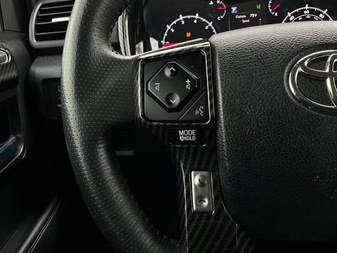 Used 2021 Toyota 4Runner SR5 image 33