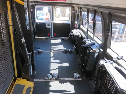 Used 2013 Ford E-250 and Econoline 250 Extended w/ PWR Group image 28