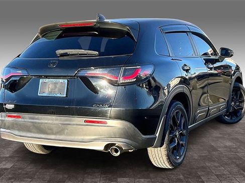 Used 2023 Honda HR-V Sport image 2