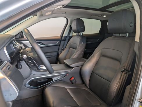 Used 2023 Jaguar F-PACE S image 13