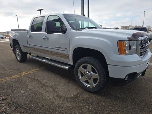 Used 2013 GMC Sierra 2500 Denali w/ Suspension Package, Off-Road image 4