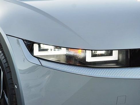 Used 2024 Hyundai Ioniq 5 Limited RWD image 11