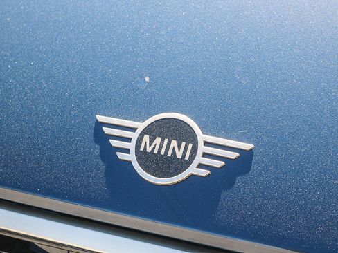 Used 2025 MINI Cooper 2-Door Hardtop image 4