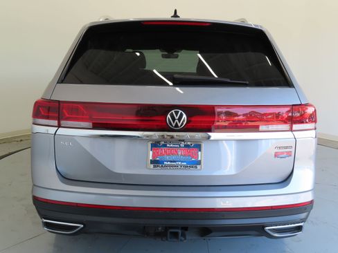 New 2025 Volkswagen Atlas SEL image 5