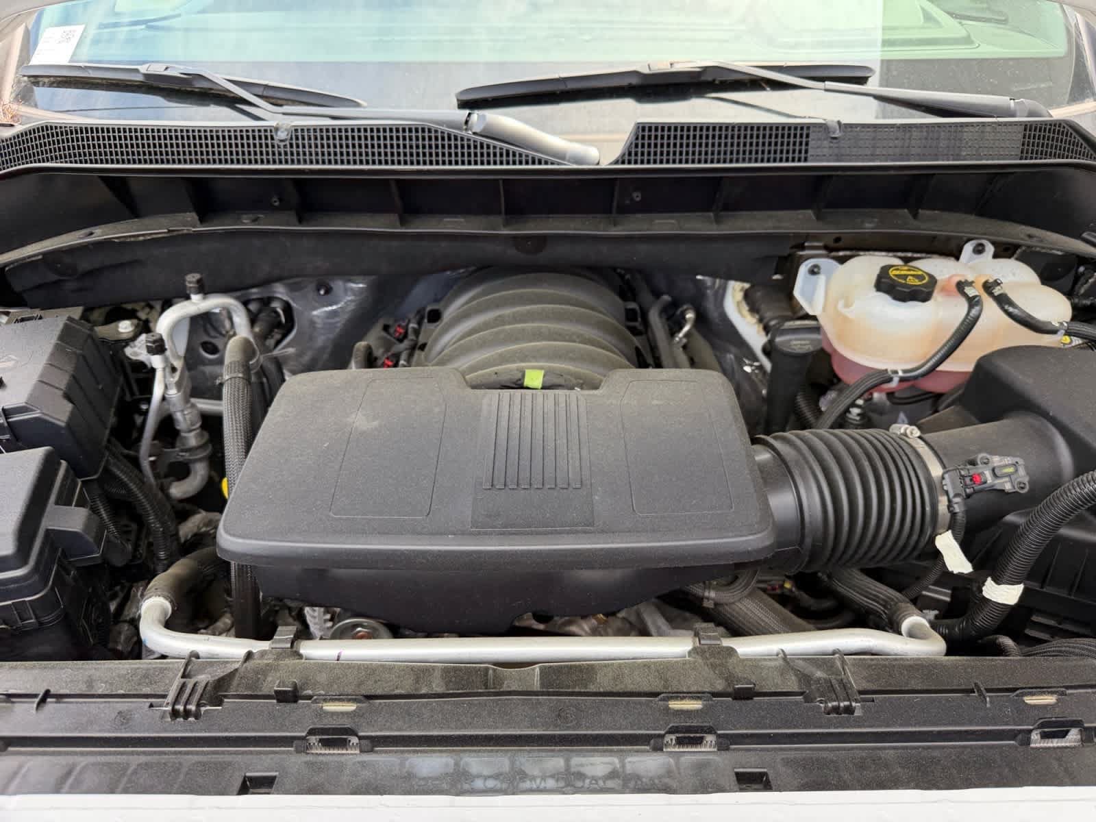 Used 2025 Chevrolet Silverado 1500 LT AWD/4WD image 7