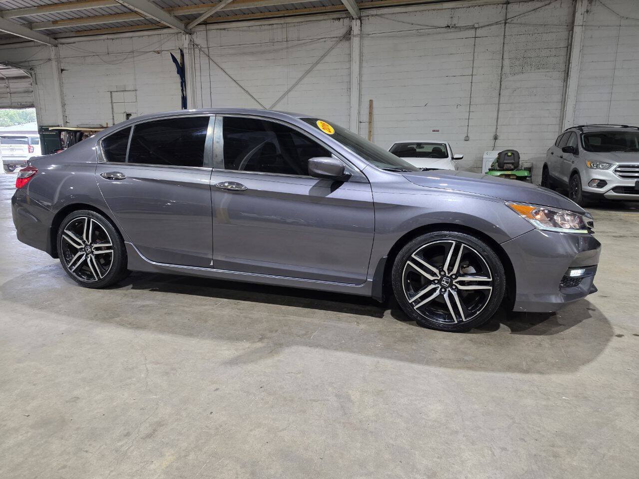 Used 2016 Honda Accord Sport image 17