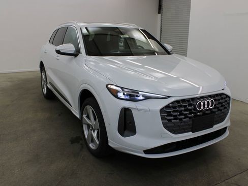 New 2025 Audi Q5 Premium Plus image 5